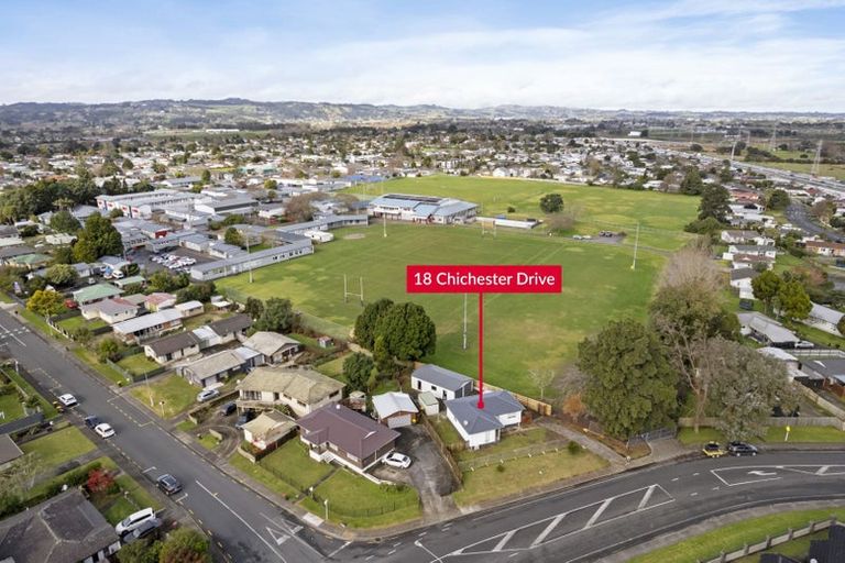 Photo of property in 18 Chichester Drive, Rosehill, Papakura, 2113