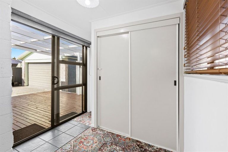 Photo of property in 38 Lyndhurst Street, Westport, 7825