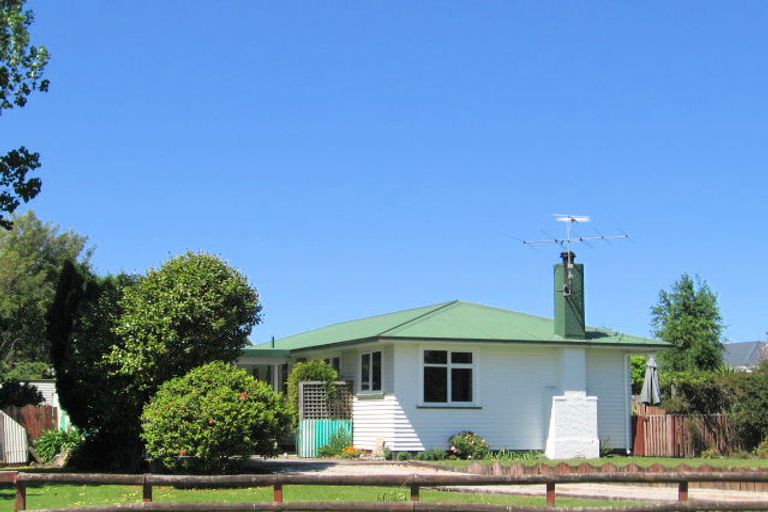 Photo of property in 18 Lytton Road, Riverdale, Gisborne, 4010