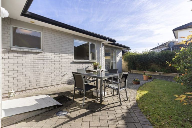 Photo of property in 76 Baverstock Road, Flat Bush, Auckland, 2016