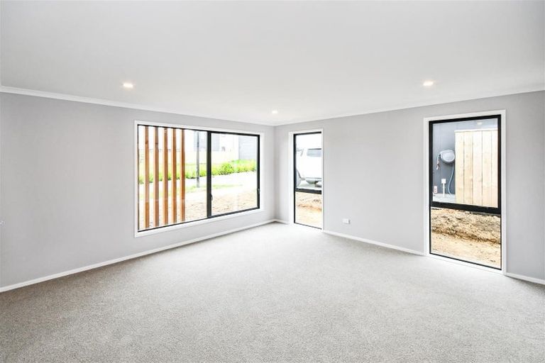 Photo of property in 5 Kenehi Road, Karaka, 2124