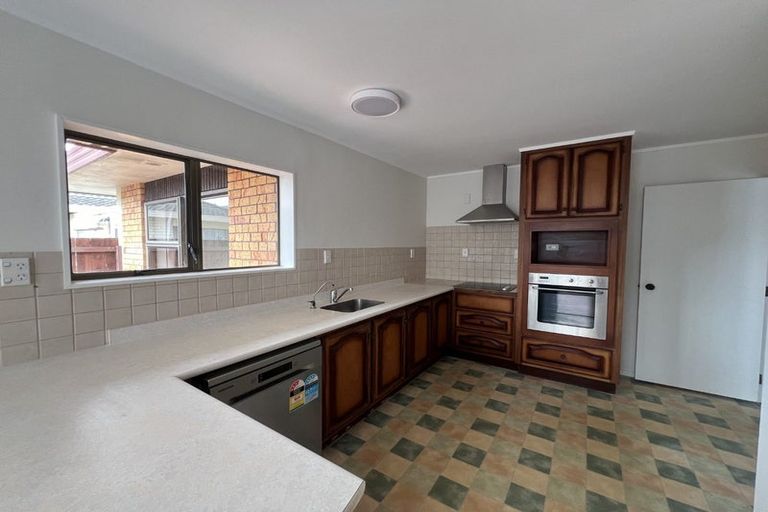 Photo of property in 1/7 Alice Avenue, Orewa, 0931