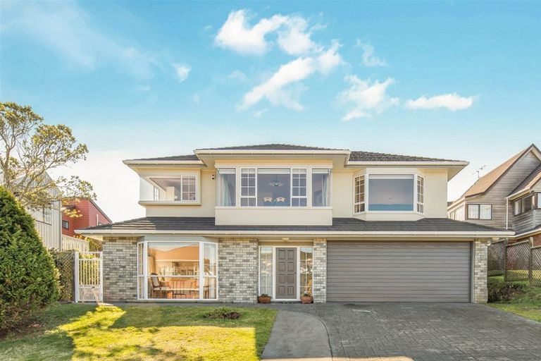 Photo of property in 3 Swinford Crescent, Johnsonville, Wellington, 6037