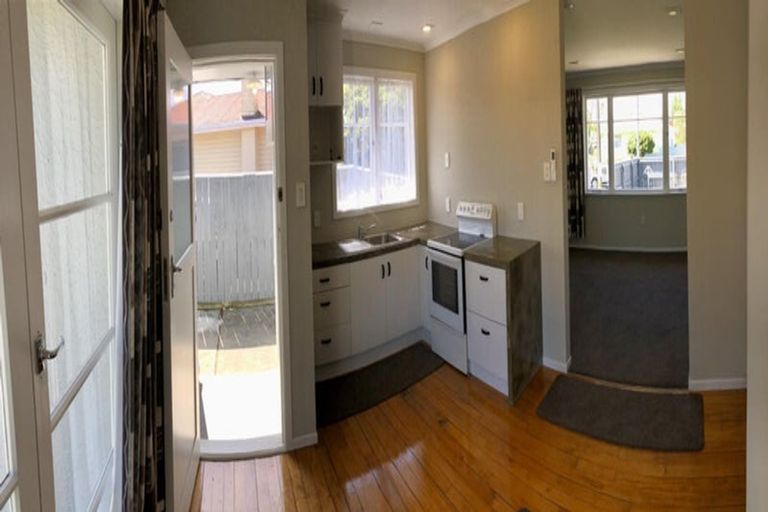 Photo of property in 35 Kettle Avenue, Awapuni, Palmerston North, 4412