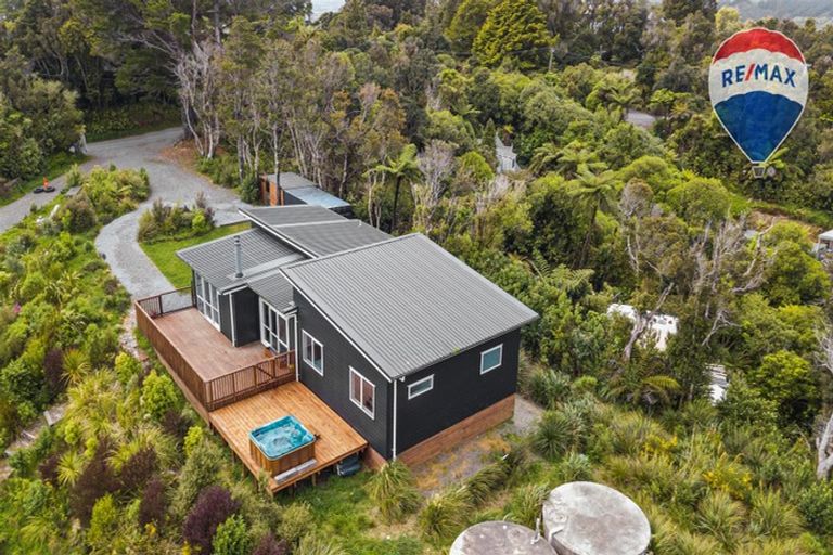 Photo of property in 111 Avro Road, Blue Mountains, Upper Hutt, 5371