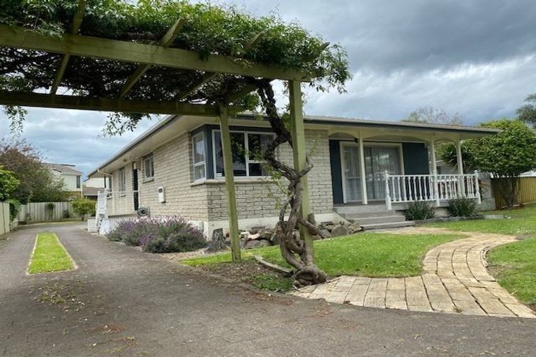 Photo of property in 14 Storey Avenue, Forest Lake, Hamilton, 3200