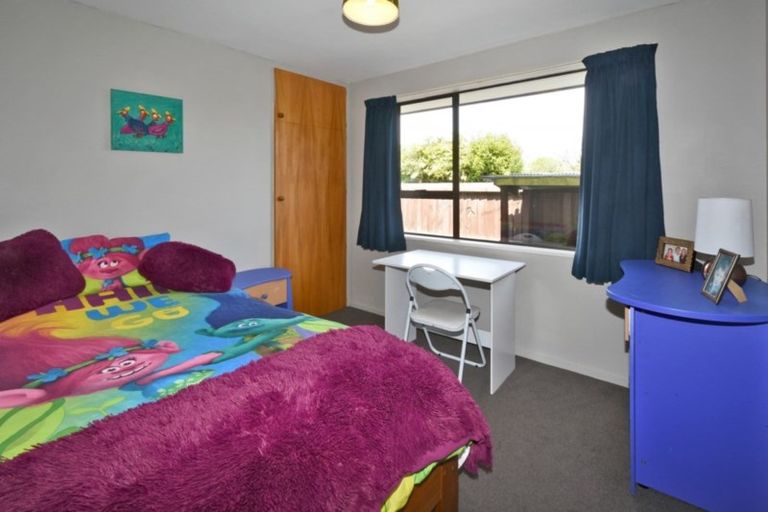 Photo of property in 34 Lowry Avenue, Redwood, Christchurch, 8051