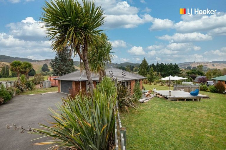 Photo of property in 30 Titri Road, Waihola, Outram, 9073