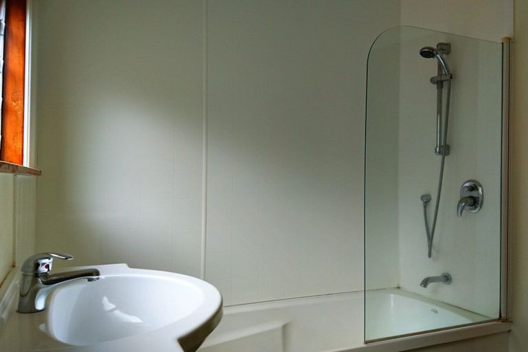 Photo of property in 11 Oku Street, Island Bay, Wellington, 6023