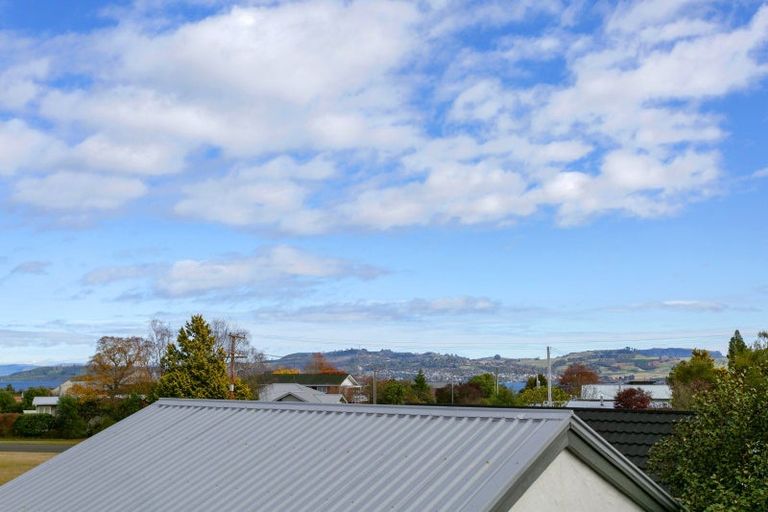 Photo of property in 61 Chesham Avenue, Waipahihi, Taupo, 3330