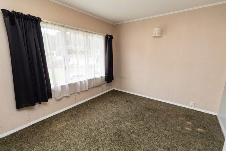 Photo of property in 11 Eldon Grove, Taita, Lower Hutt, 5019