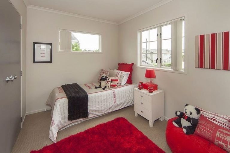 Photo of property in 23 Mulvaney Crescent, Henderson, Auckland, 0612