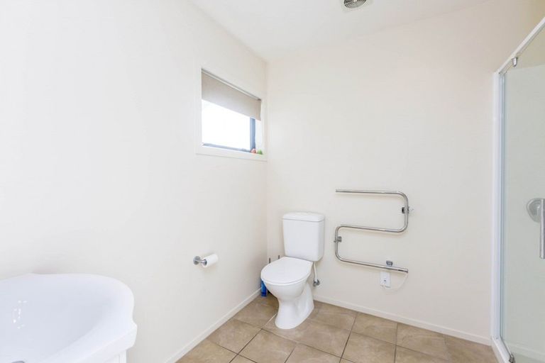 Photo of property in 98 Kirton Drive, Riverstone Terraces, Upper Hutt, 5018