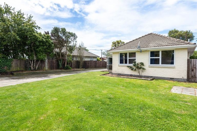 Photo of property in 209 Grimseys Road, Redwood, Christchurch, 8051