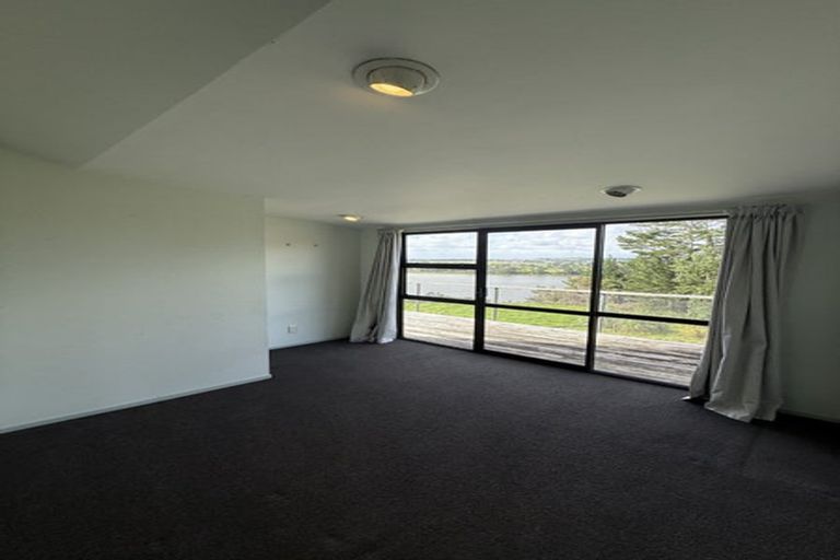 Photo of property in 23 James Paige Lane, Riverhead, Albany, 0793