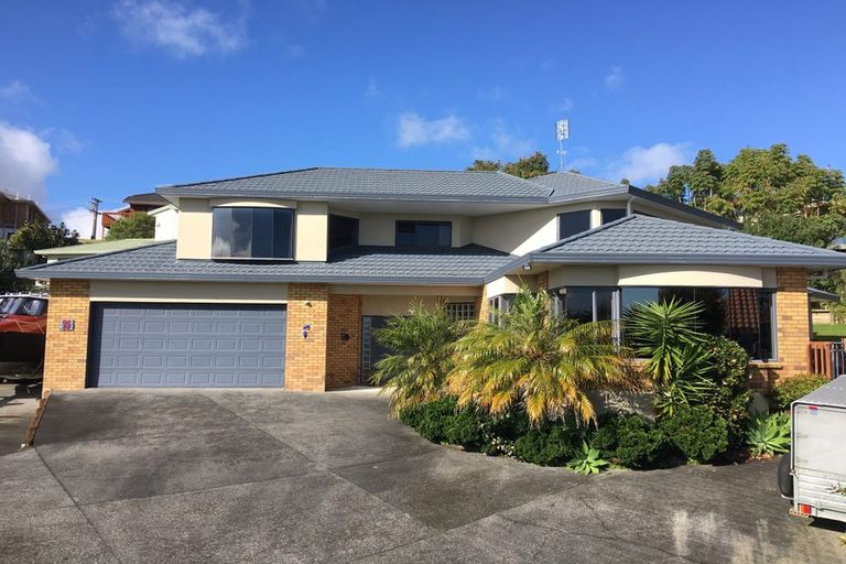 Photo of property in 5 Hanly Close, West Harbour, Auckland, 0618