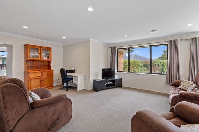 Photo of property in 16 Edward Street, Grandview Heights, Hamilton, 3200