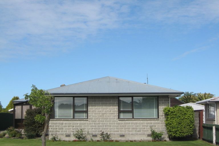 Photo of property in 13 Clipper Place, Redwood, Christchurch, 8051