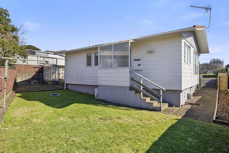 Photo of property in 2/47 South Road, Blagdon, New Plymouth, 4310