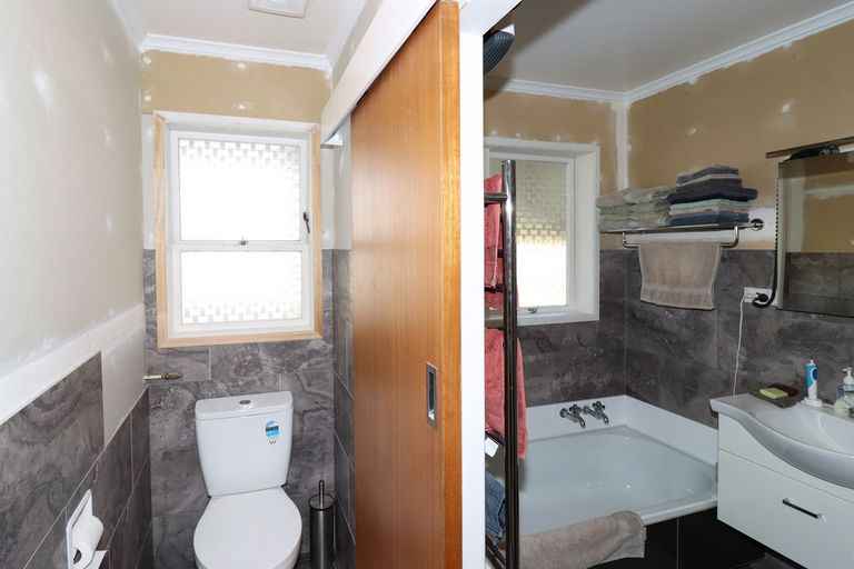 Photo of property in 38 Richmond Road, Carterton, 5713