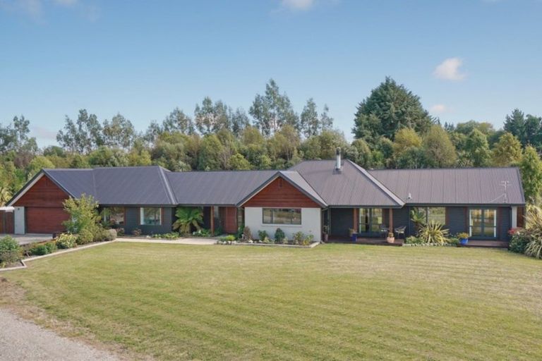 Photo of property in 175 Summerhill Road, Cust, Rangiora, 7471