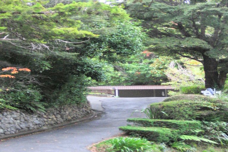 Photo of property in 72 Blue Mountains Road, Pinehaven, Upper Hutt, 5019