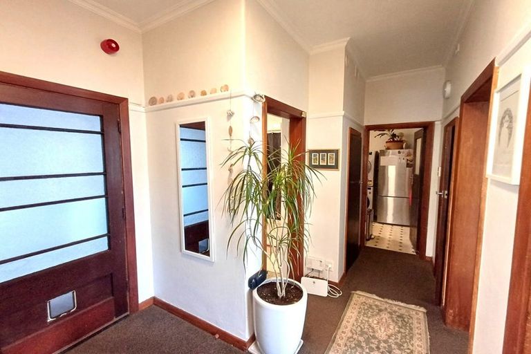 Photo of property in Nissen Court, 11d Hawker Street, Mount Victoria, Wellington, 6011