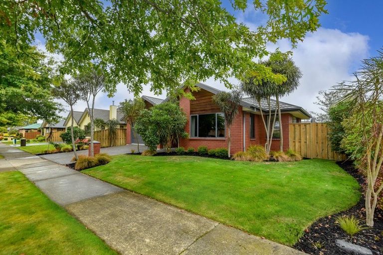 Photo of property in 11 Mahlet Street, Northwood, Christchurch, 8051