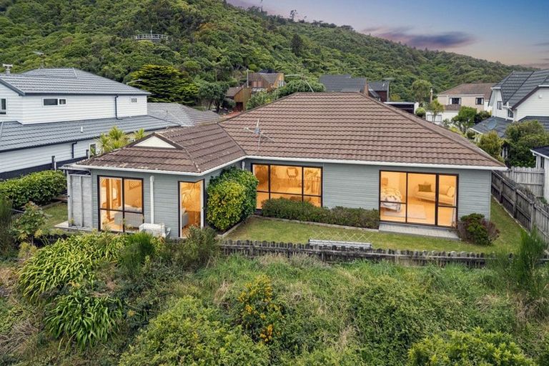 Photo of property in 49 Satara Crescent, Khandallah, Wellington, 6035