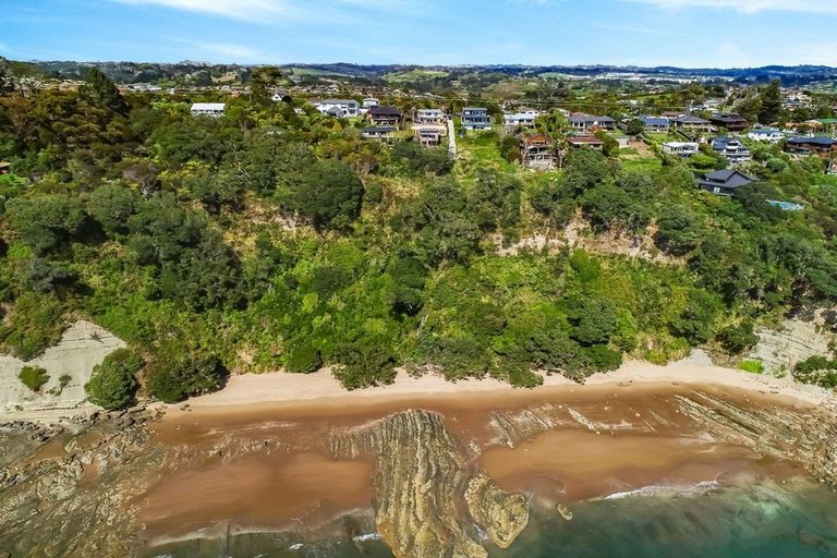 Photo of property in 106a Vipond Road, Stanmore Bay, Whangaparaoa, 0932