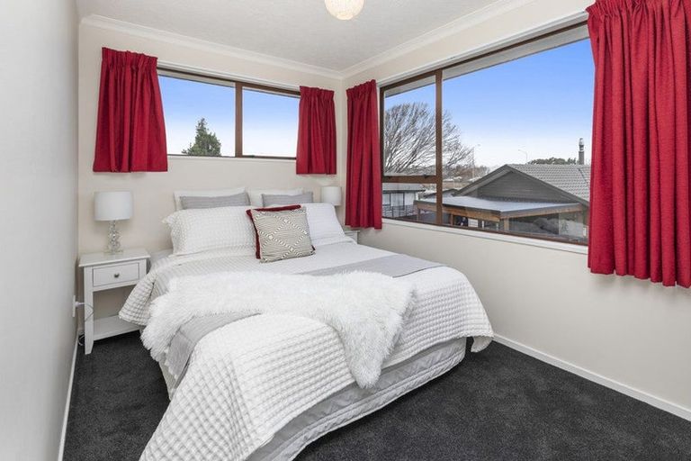 Photo of property in 29 Te Maru Place, Redwood, Christchurch, 8051