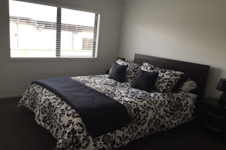 Photo of property in 93 Riverstone Drive, Riverstone Terraces, Upper Hutt, 5018