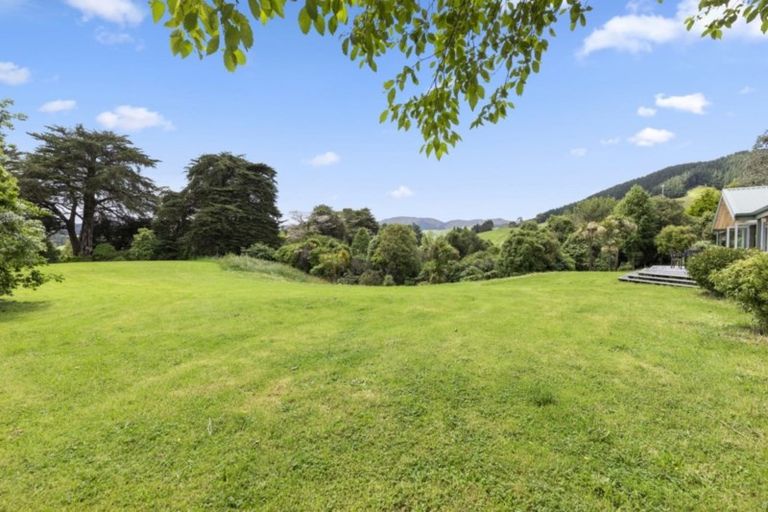 Photo of property in 49 Kakariki Way, Whitemans Valley, Upper Hutt, 5371