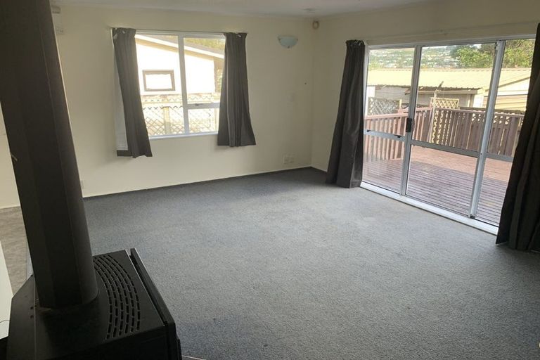 Photo of property in 66 Dominica Crescent, Grenada Village, Wellington, 6037