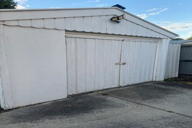 Photo of property in 8 Lochee Road, Upper Riccarton, Christchurch, 8041