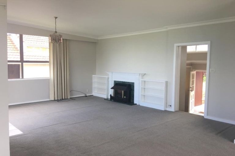 Photo of property in 97 Stanley Point Road, Stanley Point, Auckland, 0624