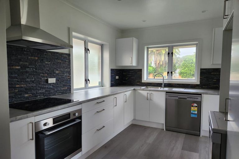 Photo of property in 1/6 Opaheke Road, Papakura, 2110