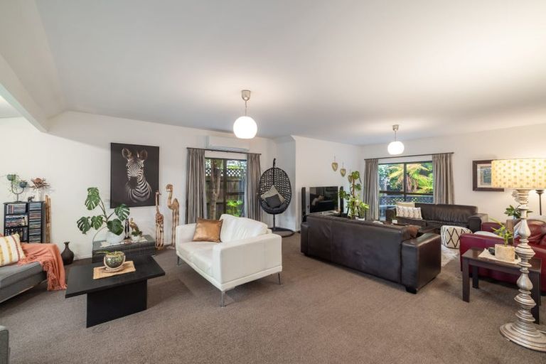 Photo of property in 37b Highland Place, Avonhead, Christchurch, 8042