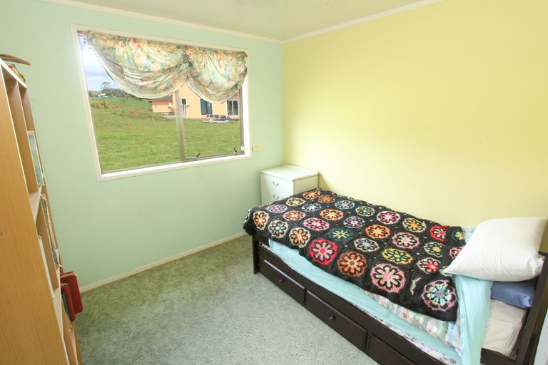 Photo of property in 1a Sunshine Rise, Raglan, 3225