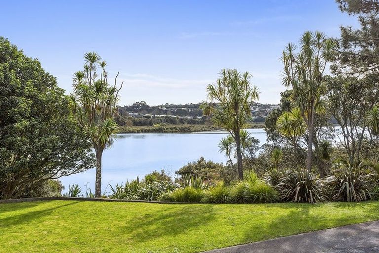 Photo of property in 2 Wharf Road, Te Atatu Peninsula, Auckland, 0610