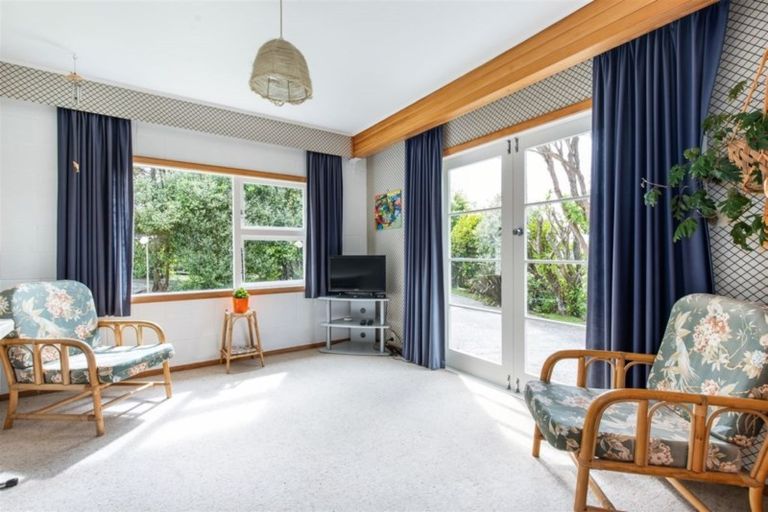 Photo of property in 19 Kimball Place, Johnsonville, Wellington, 6037