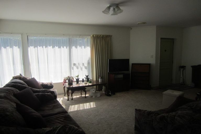 Photo of property in 48a Oxford Street, Tawa, Wellington, 5028