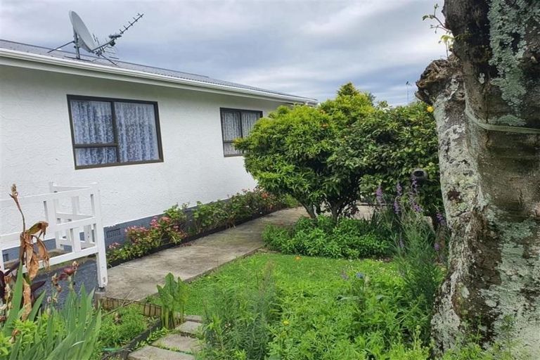 Photo of property in 2/8 Blackwood Street, Wakatu, Nelson, 7011