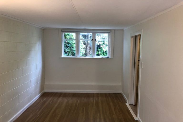 Photo of property in 3/138 Rangatira Road, Beach Haven, Auckland, 0626