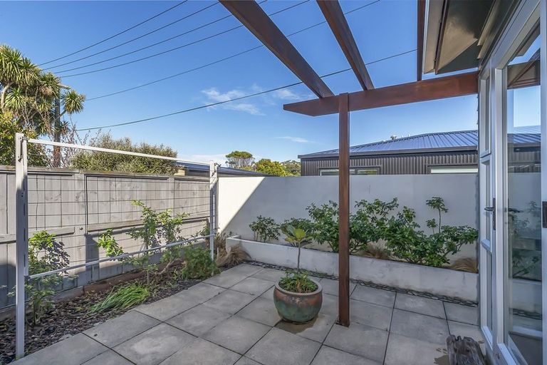 Photo of property in 50b Camperdown Road, Miramar, Wellington, 6022