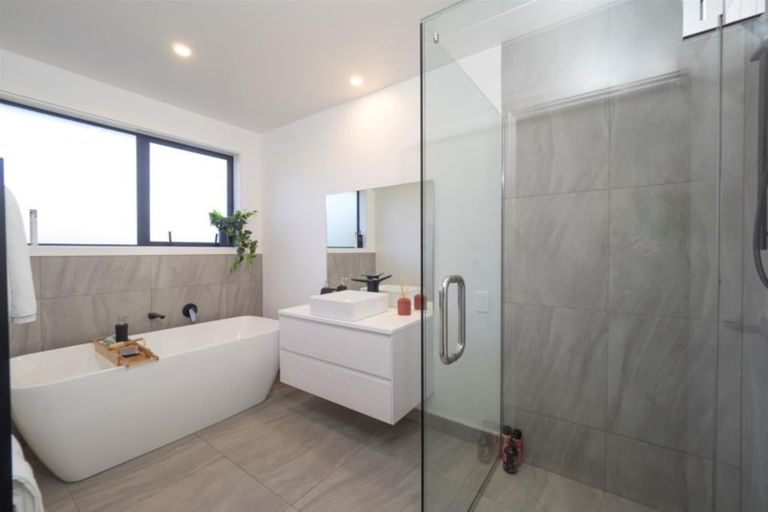 Photo of property in 16 Kelburn Place, Tinwald, Ashburton, 7700