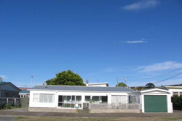 Photo of property in 12 Byron Street, Miramar, Wellington, 6022