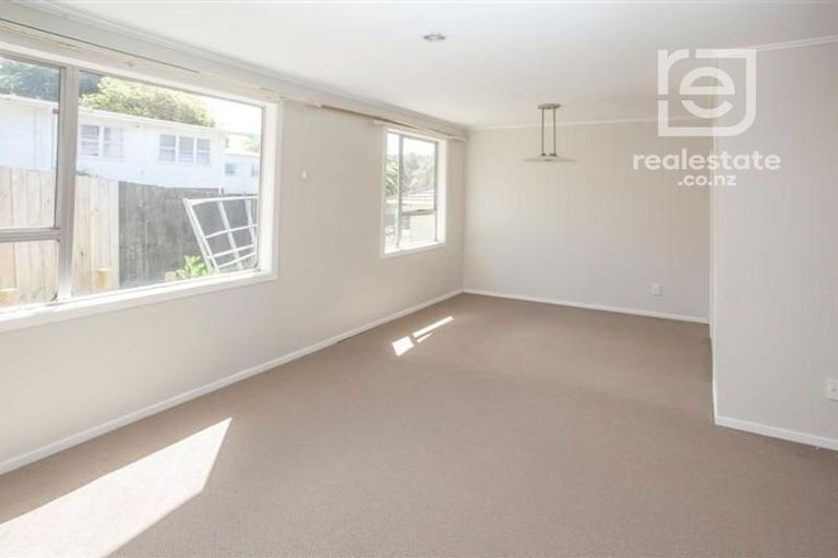 Photo of property in 59 Peach Road, Glenfield, Auckland, 0629