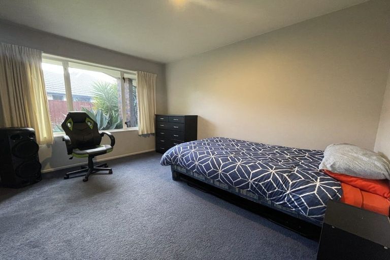 Photo of property in 25 Broadhaven Avenue, Parklands, Christchurch, 8083