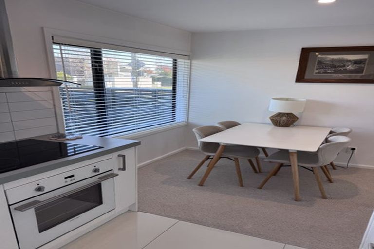Photo of property in 2/68 Browns Road, St Albans, Christchurch, 8014